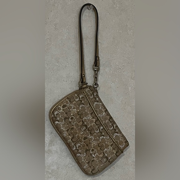 Coach Signature Glitter C Wristlet EUC - Picture 4 of 7